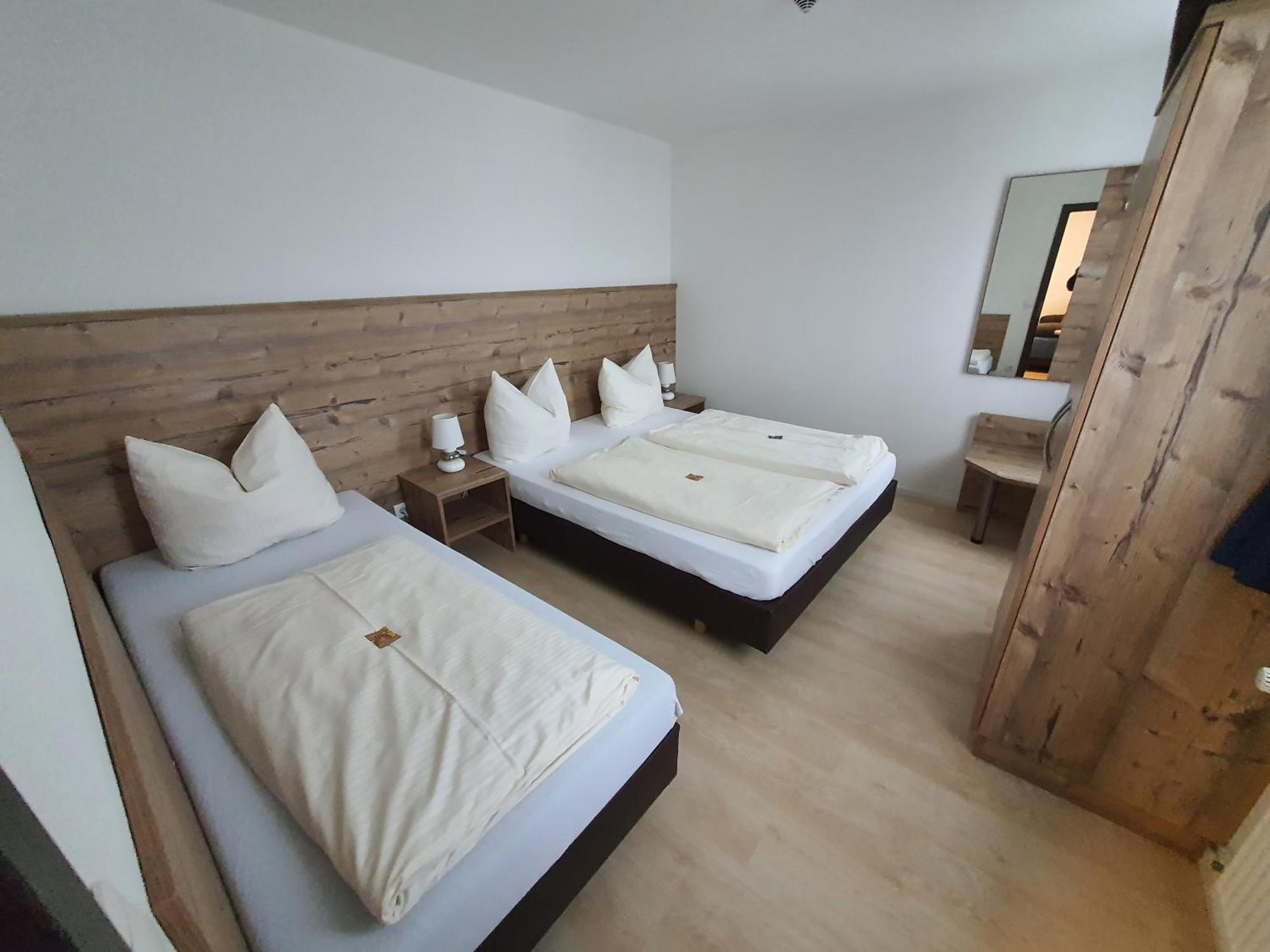 Fraenkischer Hof --- Hotel In Pegnitz --- Schlabecks Fraenkischer Hof Экстерьер фото