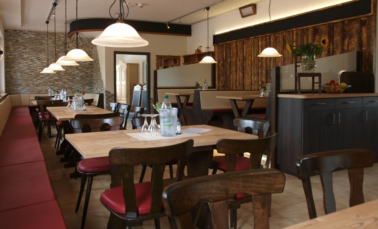 Fraenkischer Hof --- Hotel In Pegnitz --- Schlabecks Fraenkischer Hof Экстерьер фото